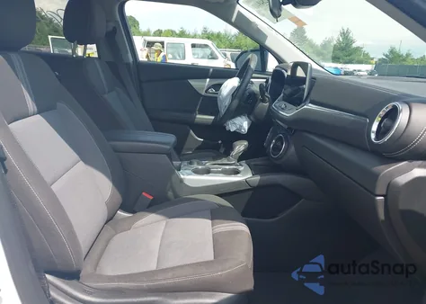 2023 Chevrolet Blazer Awd 2Lt z USA, uszkodzony, nr VIN 3GNKBHR46PS172762